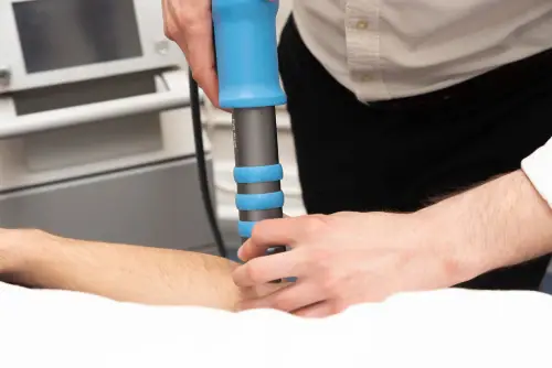 Common Symptoms of Elbow Pain