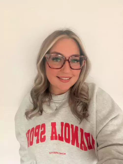 Rhianna Rowe profile image